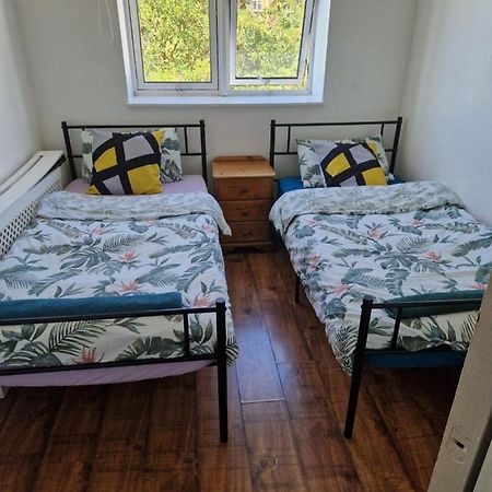 Apartamento Twin Bed For Guests Londres Exterior foto